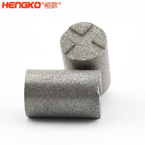 廠家直銷316L不銹鋼粉末燒結濾芯發(fā)泡金屬除塵耐高溫固液分離螺紋過濾器